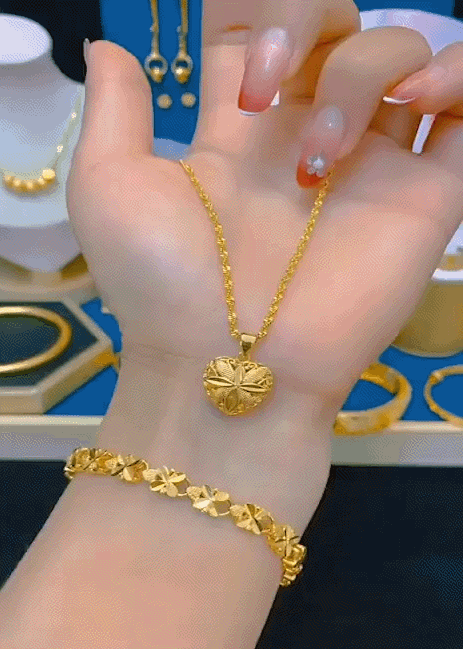 Heart Pendant Gold Necklace
